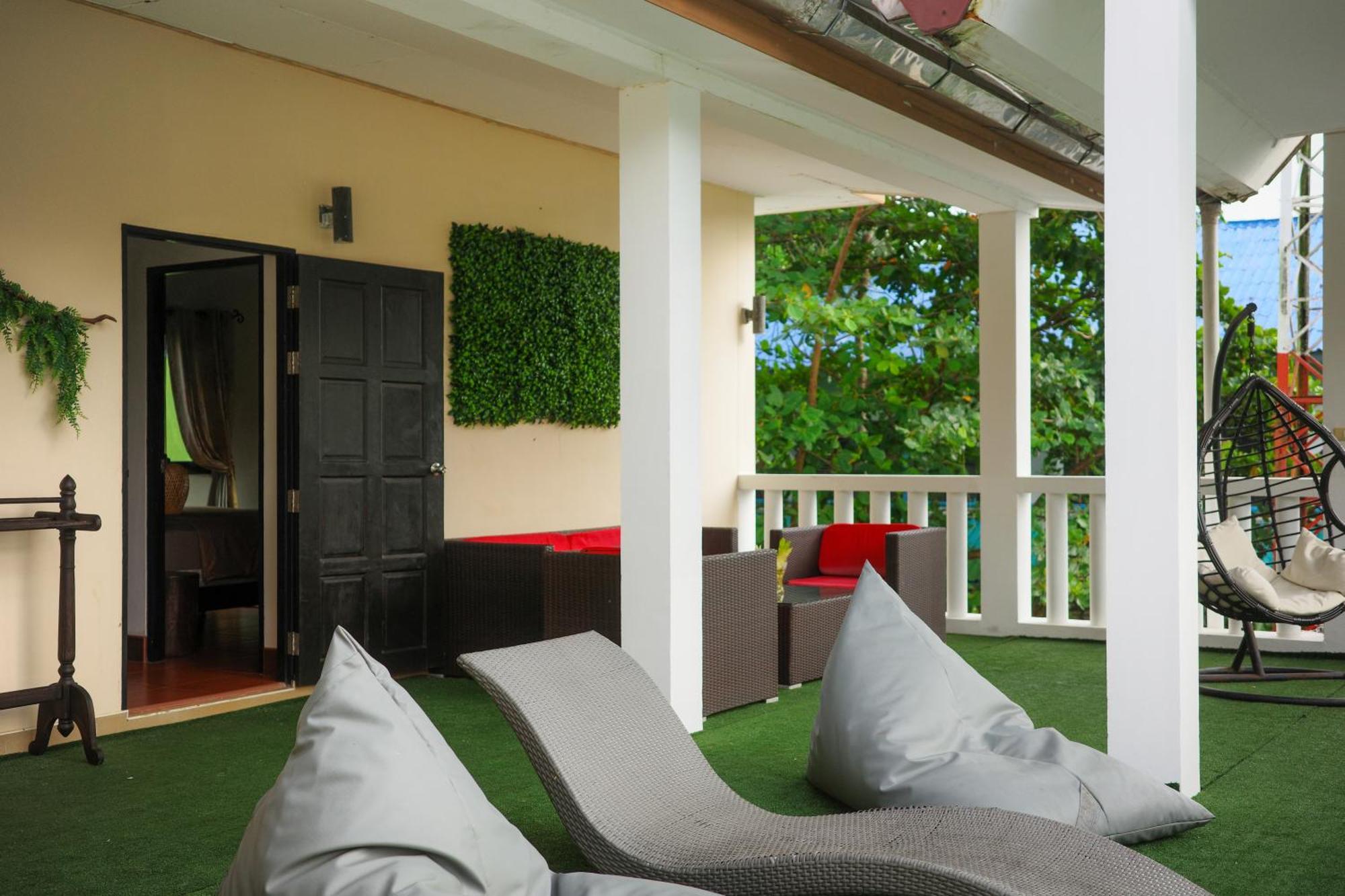 Beachfront Pool Villa Камала Бийч Екстериор снимка