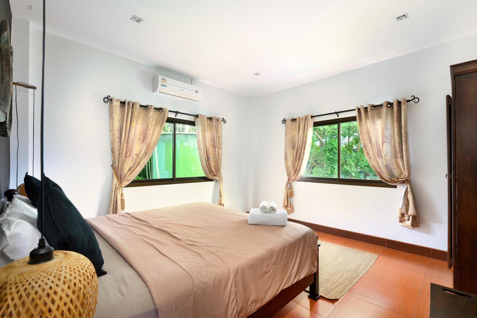 Beachfront Pool Villa Камала Бийч Екстериор снимка